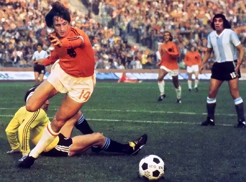 cM, DaYvu, qGfZi cM, DaYvu, qGfZi